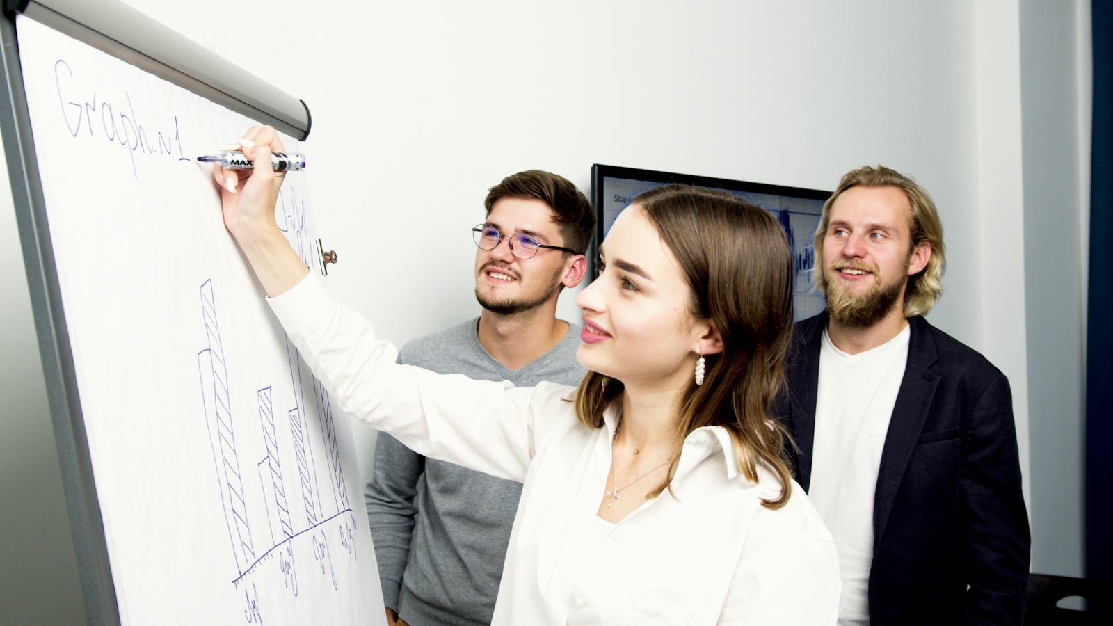 Du betrachtest gerade Arbeitgeber zahlt dein Studium: So bekommst du Förderung von deiner Firma